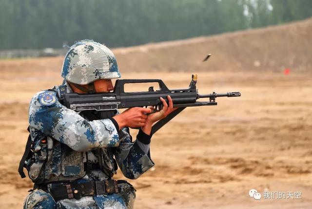 中国伞兵单兵装备图片
