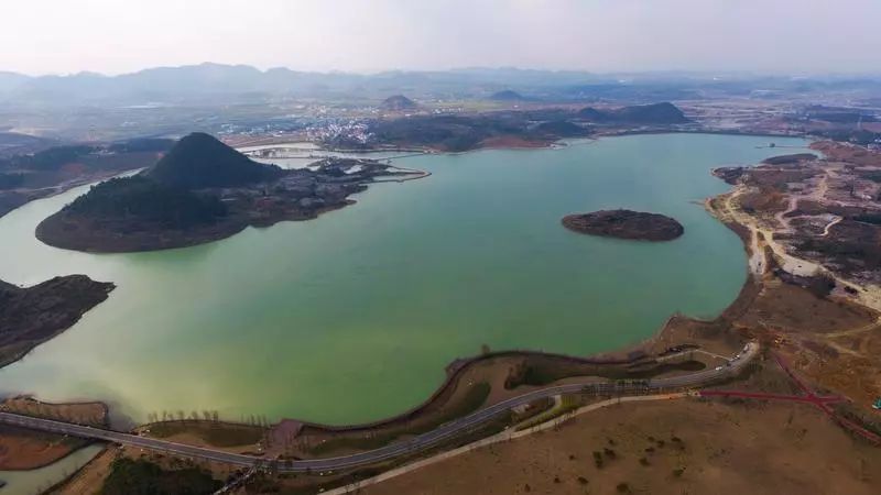 旅游 月亮湖和星月湖公园国庆节开门迎客