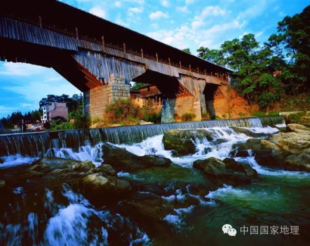 國內跨徑最大,最長的廊橋漳州金峰大橋預計明年10月建成通車!