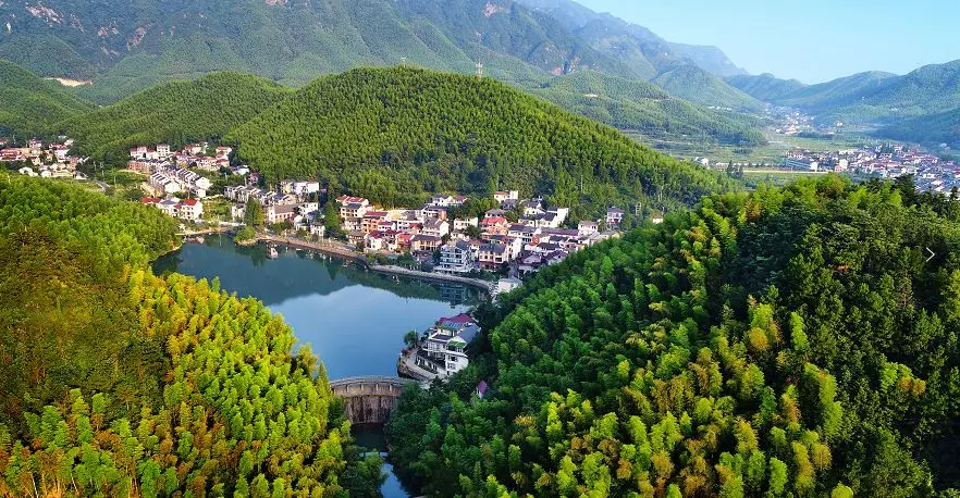 浙江安吉鲁家村风景区图片