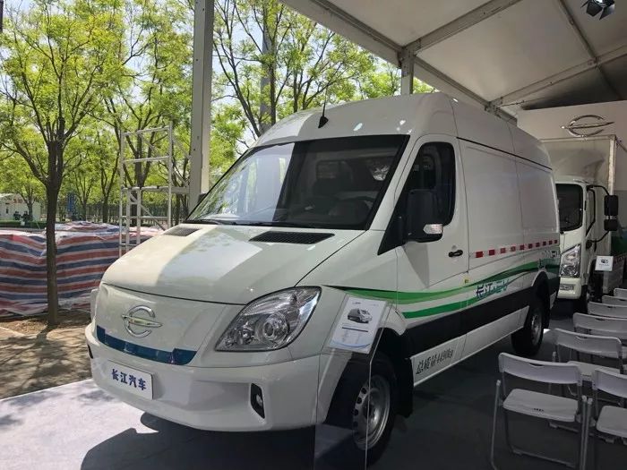 汽车 正文 长江m04纯电动物流车 sp06轻客式纯电动厢式物流车定位城乡