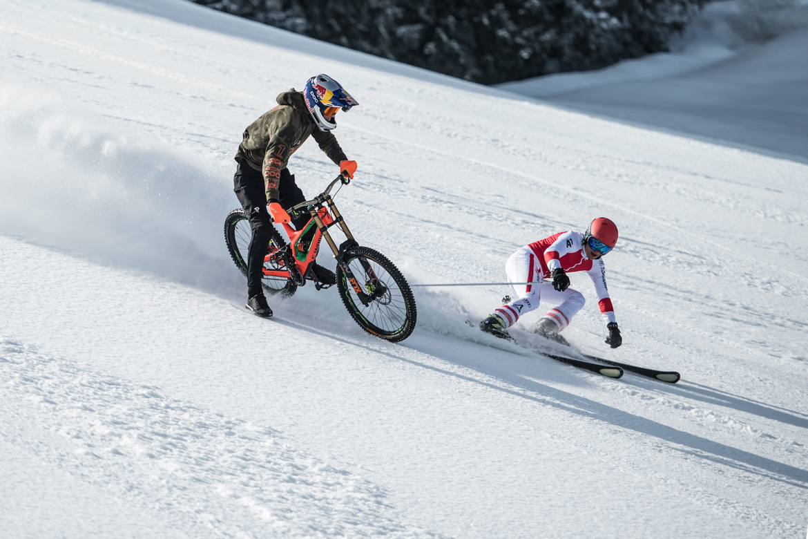 绝地求生:速降少年作死狂飙滑雪场