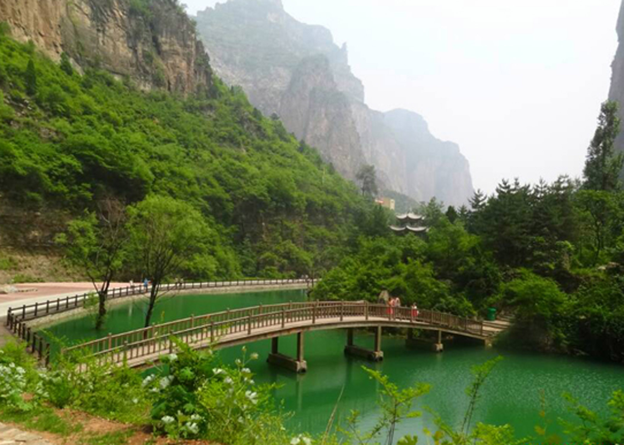 坐城际免费公交五一到平顺通天峡看美景