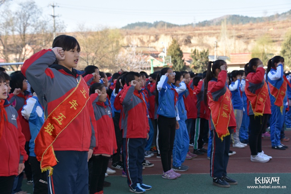 丰宁三中校花图片