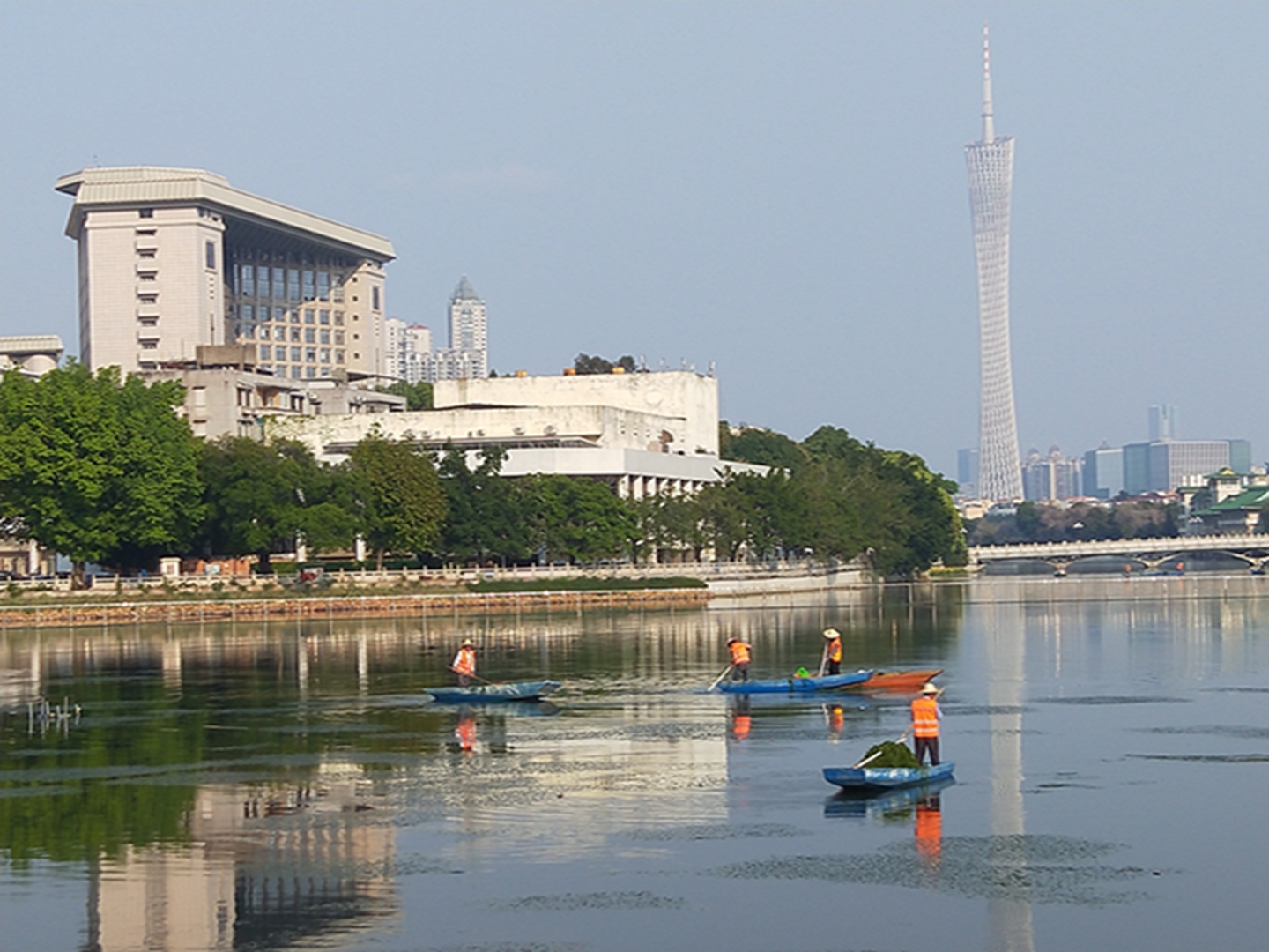 廣州東山湖公園廣州四大人工湖公園之一綠樹成蔭花滿園