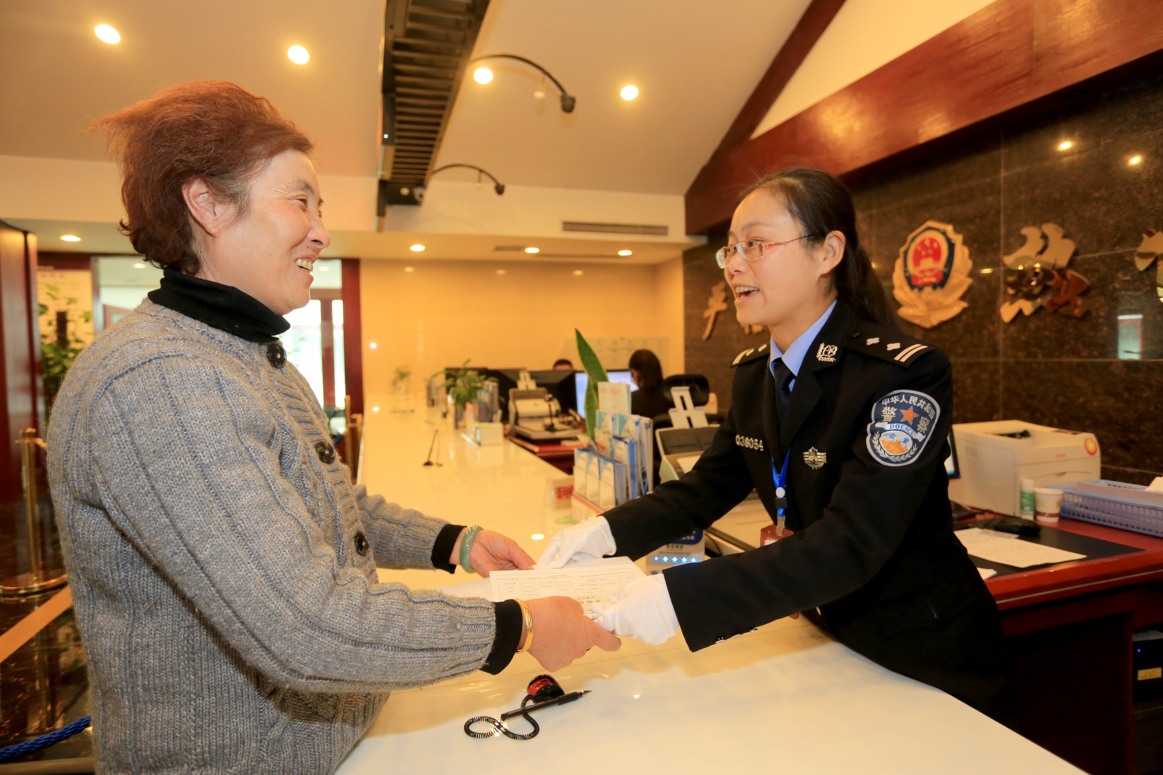5月1日起,贵州省申请人办理出入境证件只跑一次!