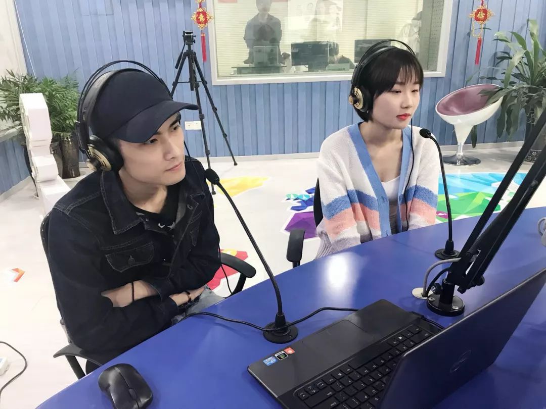 fm91.8主持人照片图片