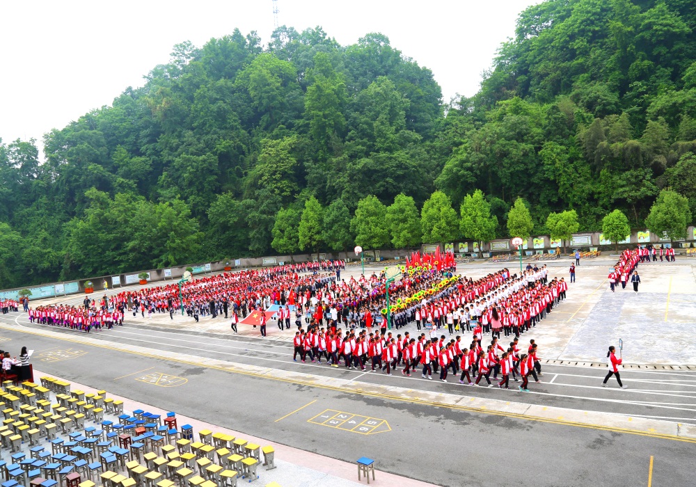 湖北長陽:津洋口小學春季趣味運動會