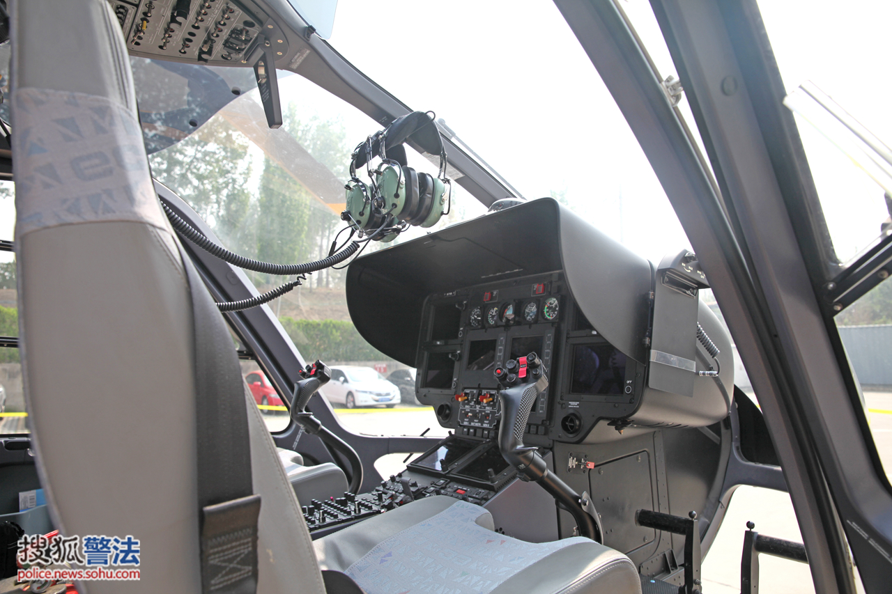 s92直升机内部图片