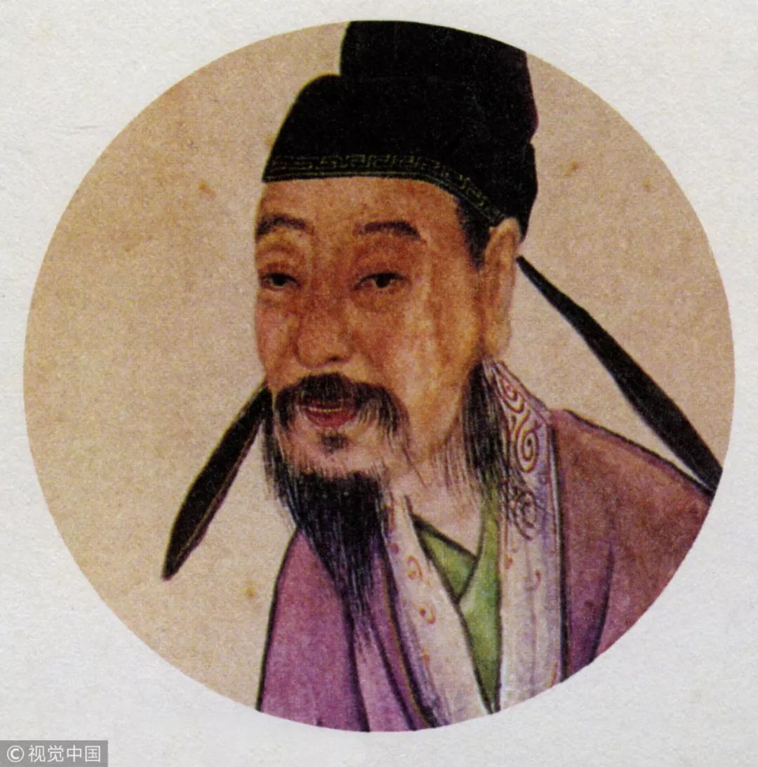 王维开元九年进士及第,历任右拾遗(从八品上),监察御史(正八品上),库