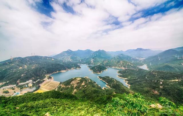 古兜山原称百峰山脉,西边连接台山的北峰山,南到新会崖南围垦,东北到