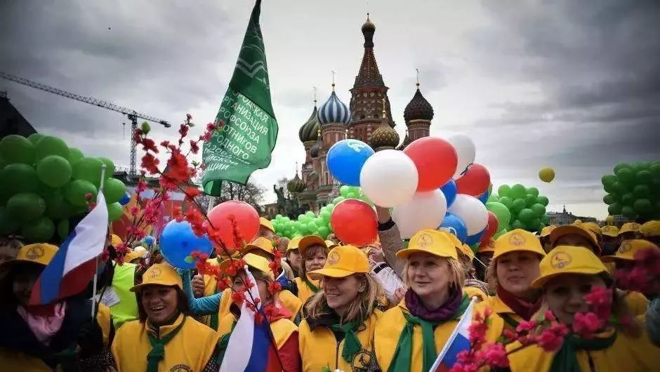 涨姿势!看看世界各地都是怎么过"五一"劳动节的