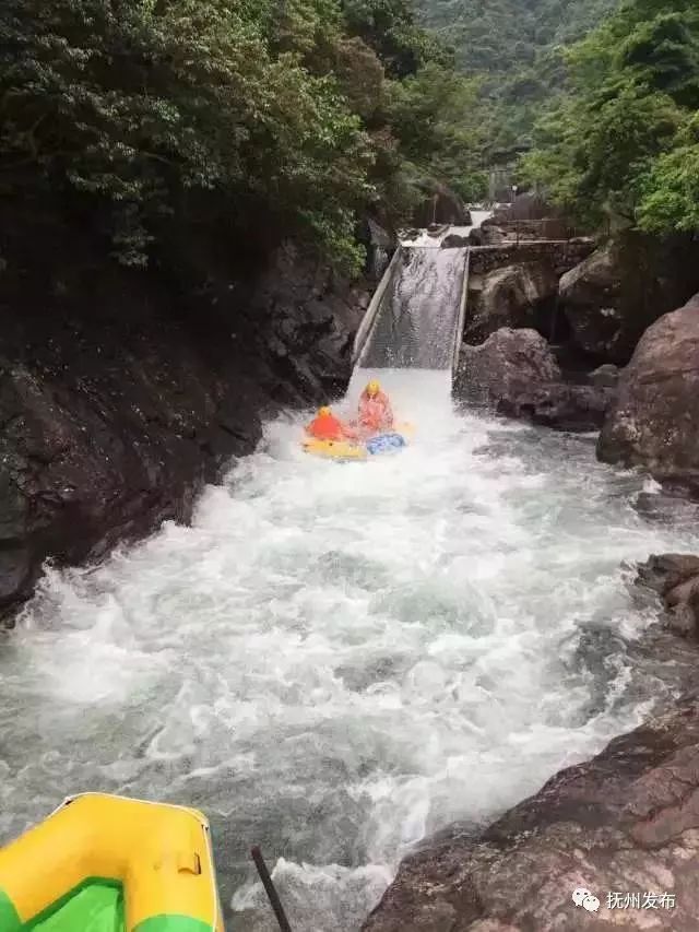 亚洲第一漂流大觉山图片