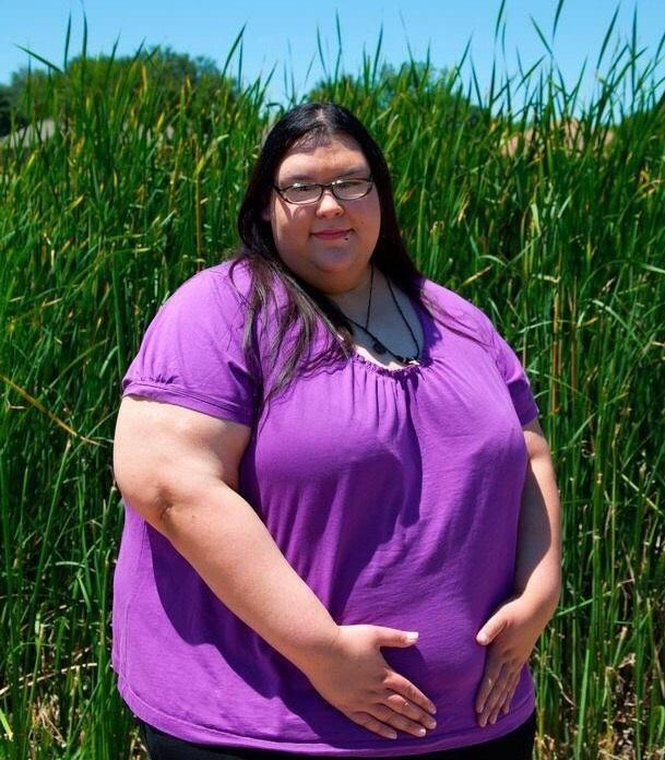 恭喜!600多斤世界第一胖女人终于怀孕成功,网友:佩服她老公
