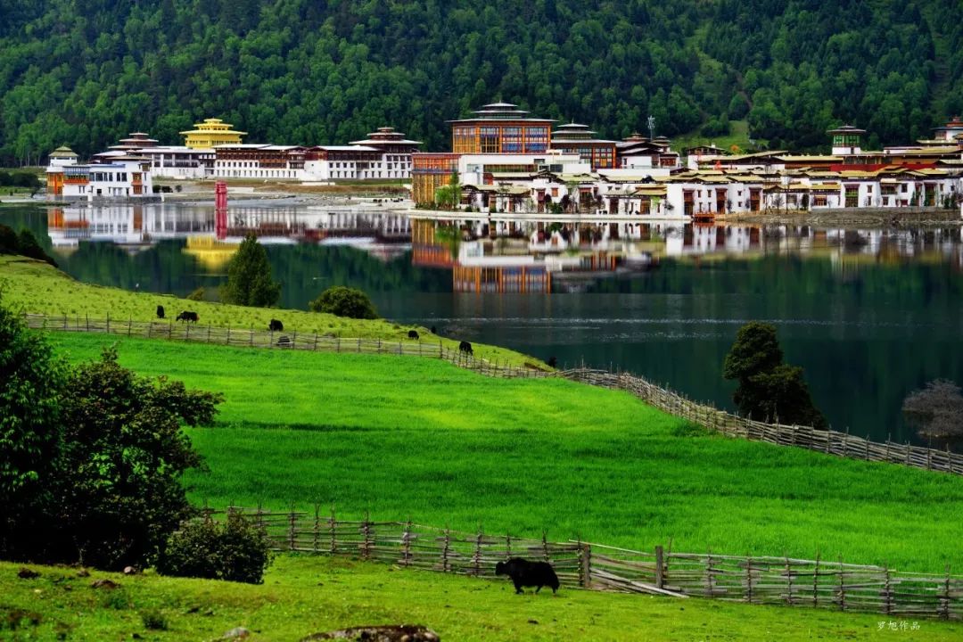 鲁朗风景区鲁朗,藏语意为龙王谷,又称神仙住居的地方