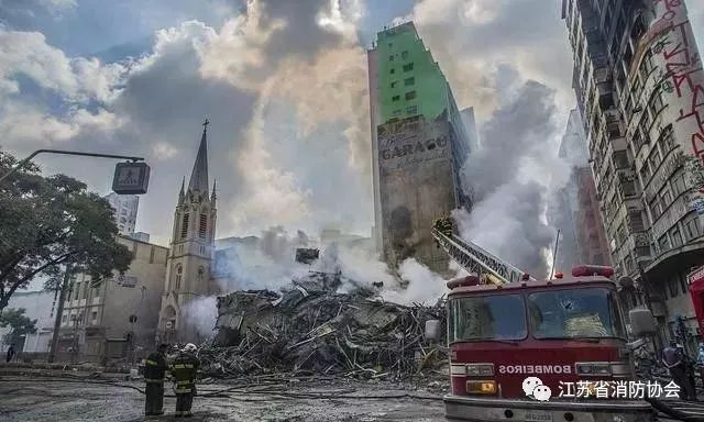 【突发】巴西一26层高楼火灾坍塌,至少1人死亡45人失踪