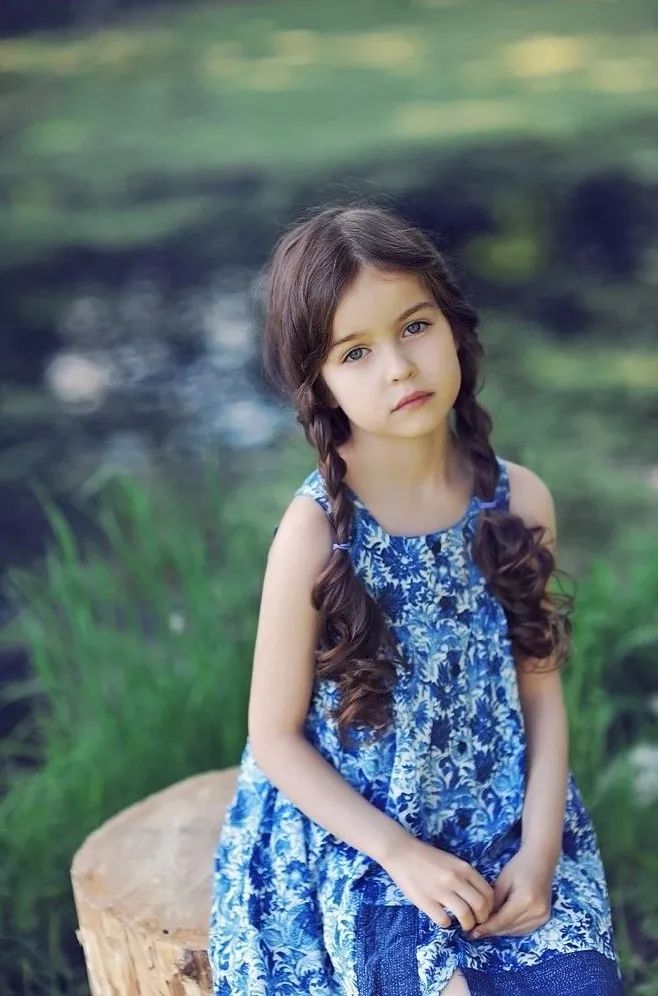 世界上最可爱的小女孩图片