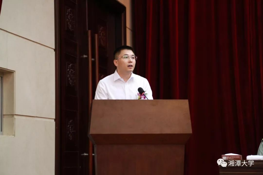 刘金刚教授获省科技进步奖一等奖并在省科技奖励大会上作典型发言