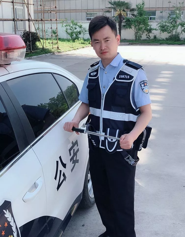 宝应警方的颜值担当:他们的青春,因警服大放异彩!