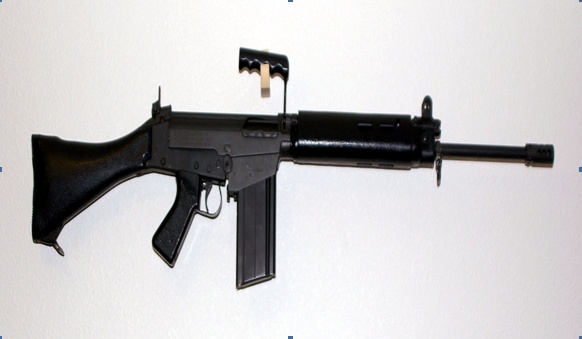 FNFAL轻型自动步枪图片