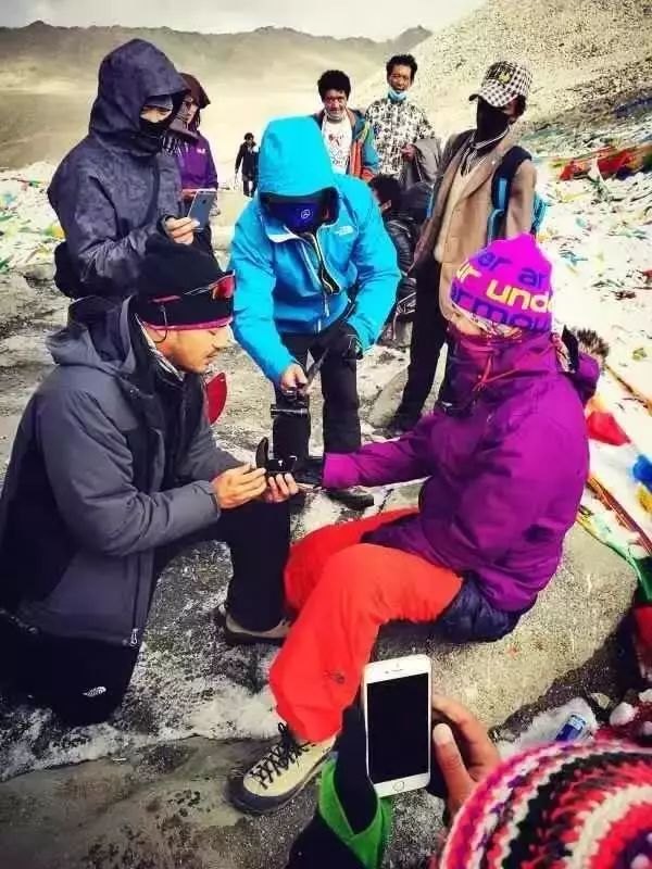 還沉迷臺灣青春偶像劇的時候經常在劇集中看到他,什麼《綠光森林》