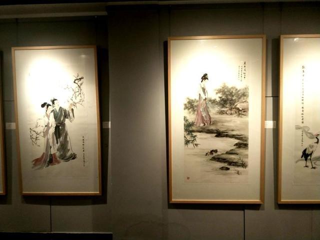 凤鸣九洲——五彩贝携手十二金钗书画展成功举办