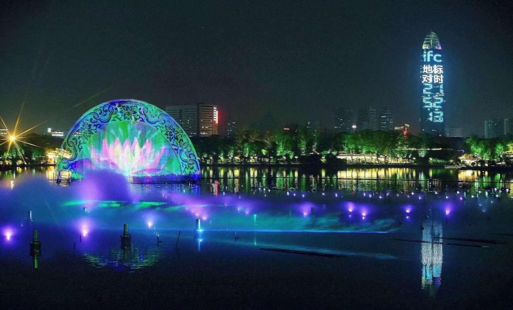 济南明湖秀2021图片