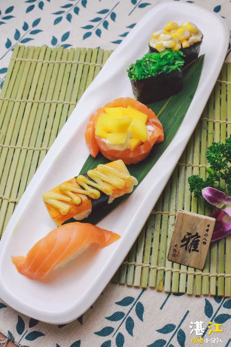 寿司拼盘配上木鱼丝独特的口感,和风味十足,绝了!