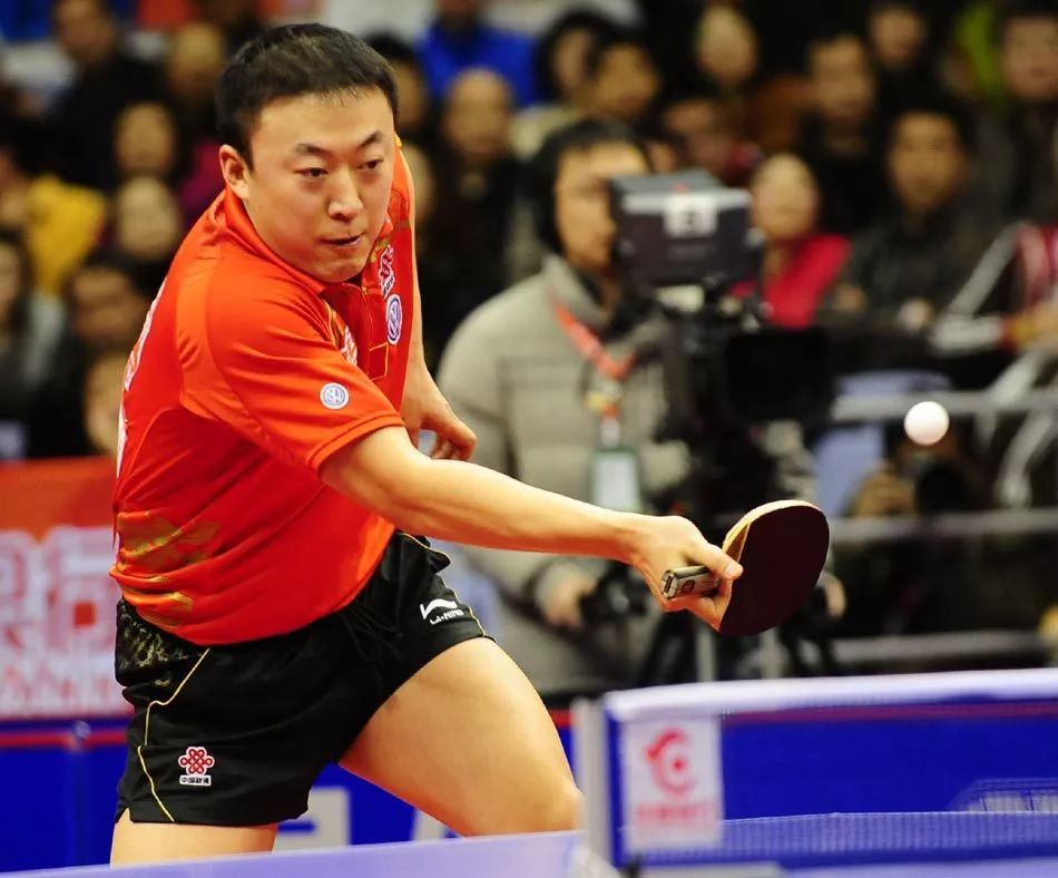 作为中国乒乓球传统直板打法巅峰人物 他魔鬼式发球几乎无人能及