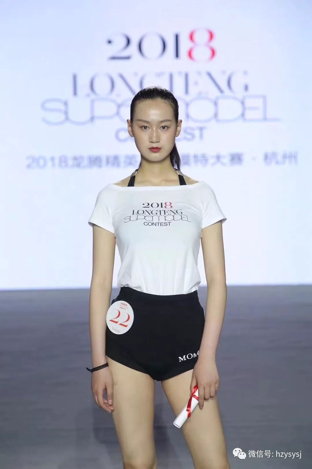 早在2017年的上海国际模特大赛浙江赛区总决赛中,王逸文同学就在丁艳