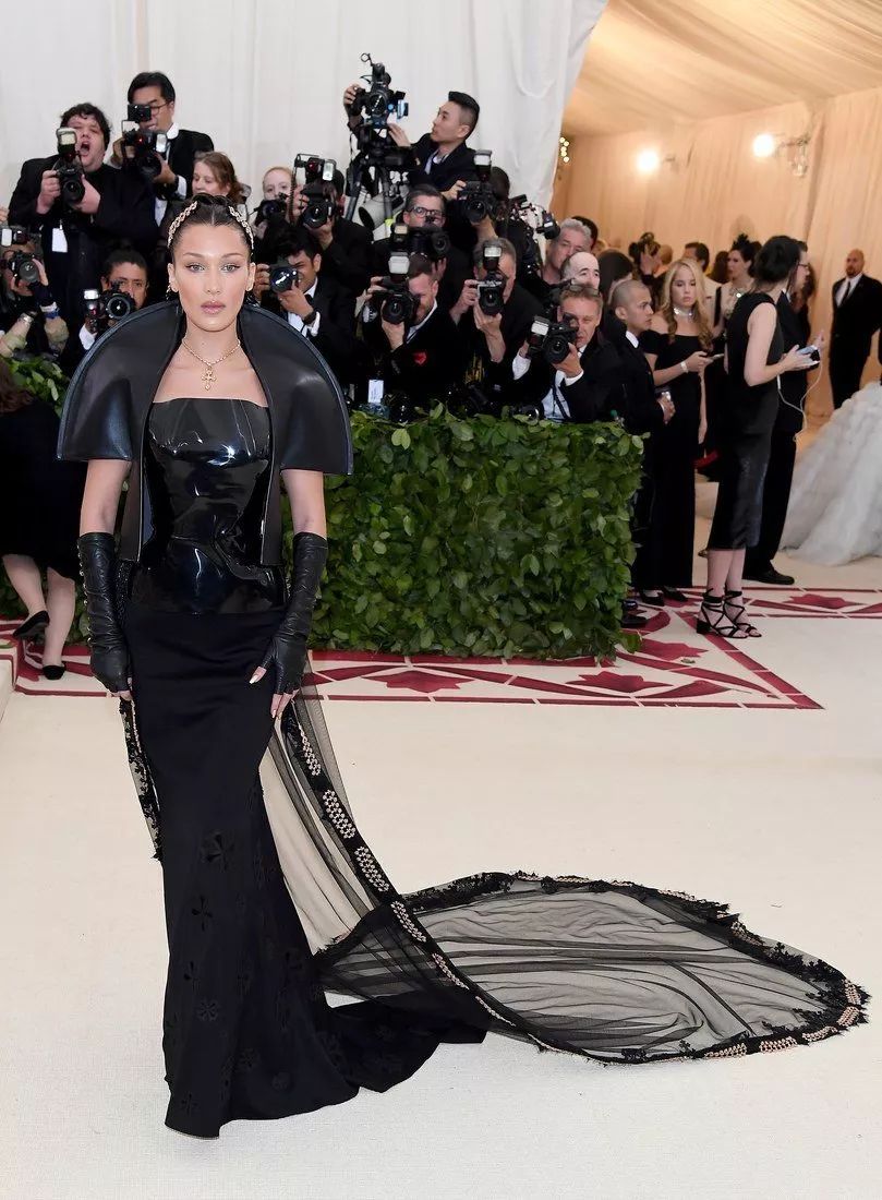 天主教主題met gala 美出天際 | 細數本屆時尚奧斯卡驚豔造型