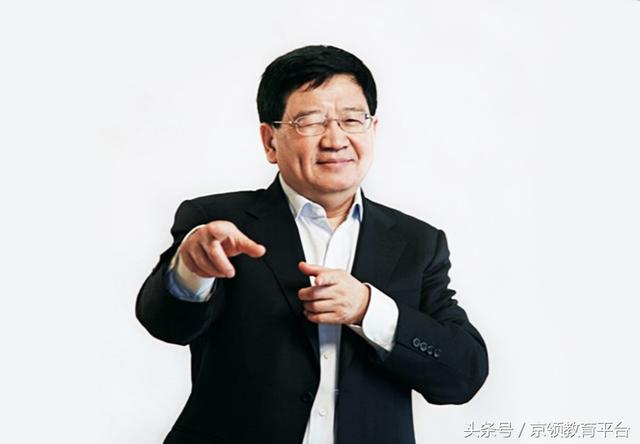 徐小平是真格基金创始人,中国著名天使投资人,是新东方的联合创始人