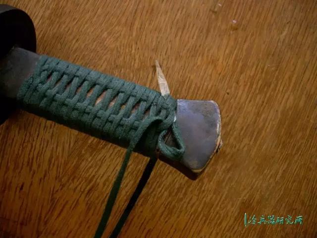 游走在利刃上的绳结艺术中国古刀剑的手柄装饰竟有这么多样式