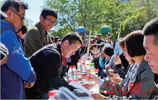 社会 正文 亚心网讯(记者 段小利 豆兴军)昨日,乌市沙区平顶山片区