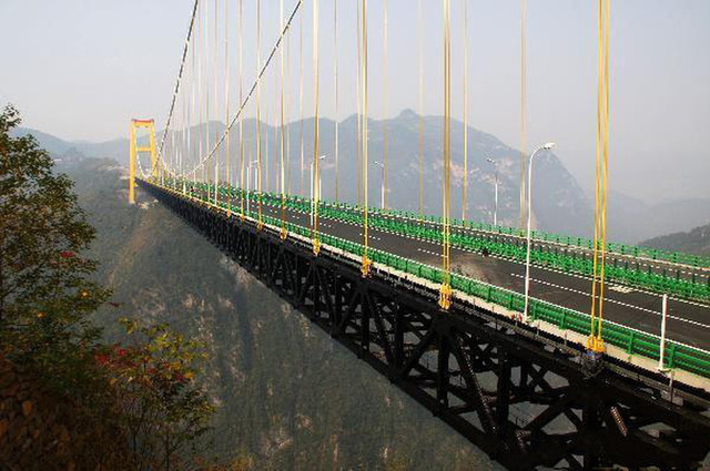 雾渡河大桥图片