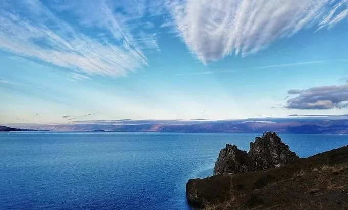 就在某一天你忽然出現清澈又神秘在貝加爾湖畔