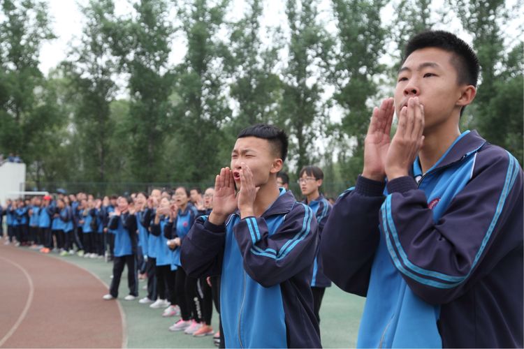 武乡一中教师郝利鑫图片