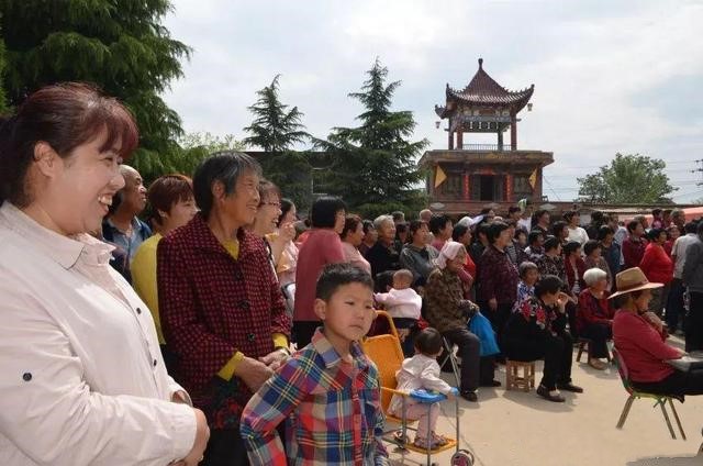 有了新阵地干群乐开花焦村镇西章村举行村部落成剪彩仪式