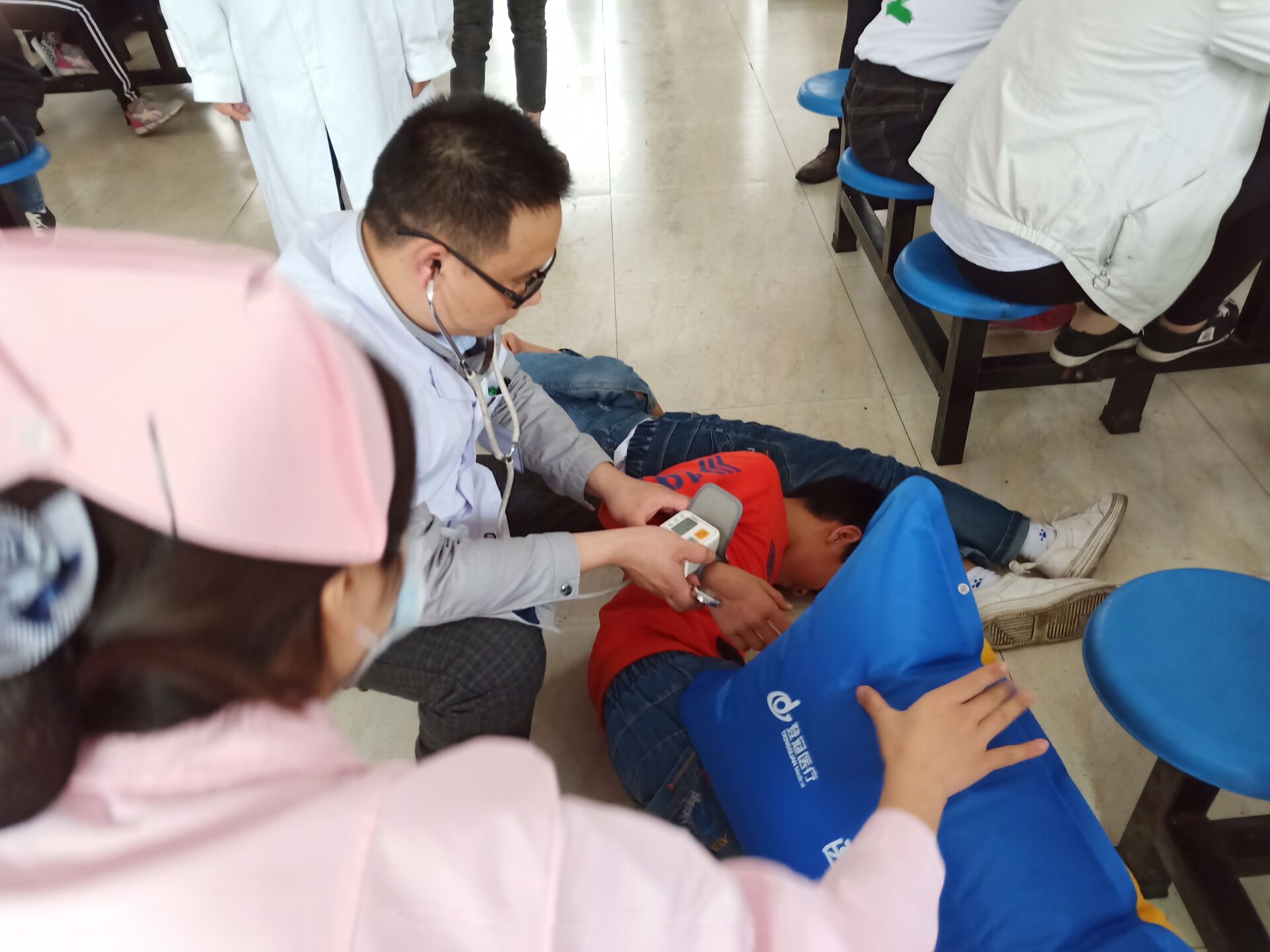 保障广大师生的身心健康和生命安全,提高学校应对食物中毒或食源性