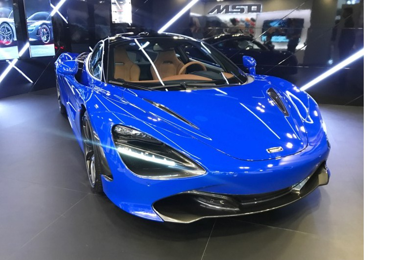 迈凯伦720s mso巴黎蓝定制版