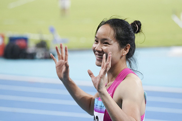 即便是最後一戰,他也遺憾地未能保住冠軍;而在女子200米賽道上,牙買