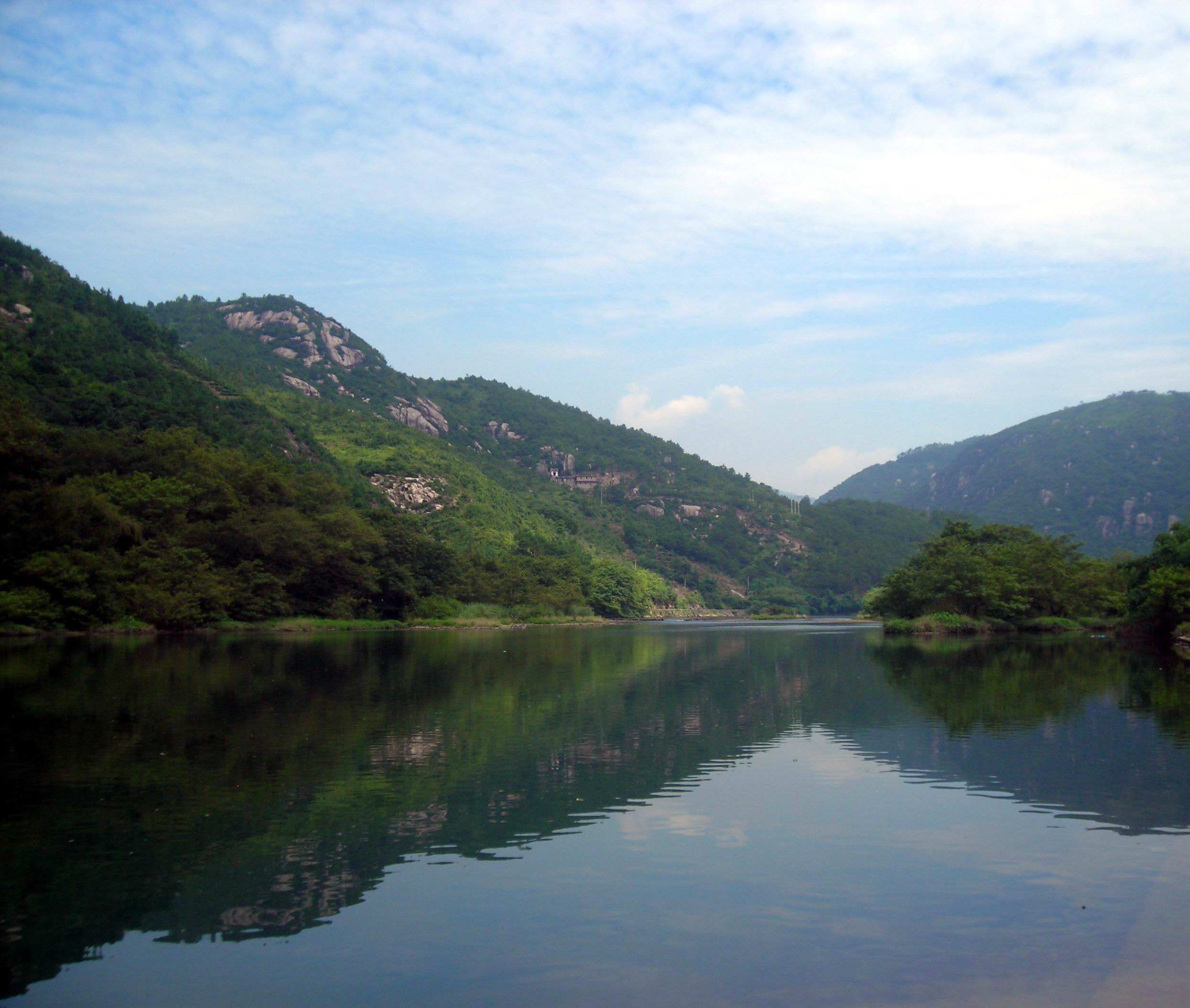 太姥山是世界地質公園,國家5a級景區,國家級風景名勝區,國家自然遺產.