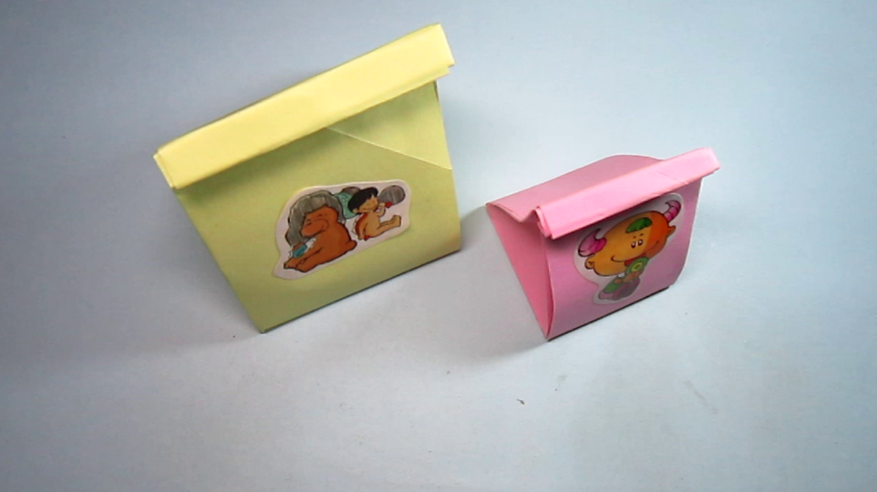 简单的折纸礼品小纸袋,一张纸几分钟就能学会纸袋的折法