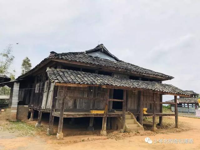 德宏三臺山鄉的德昂族初遇出冬瓜村一