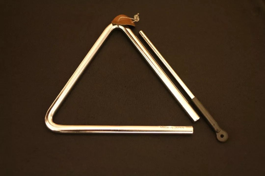 三角形器物图片