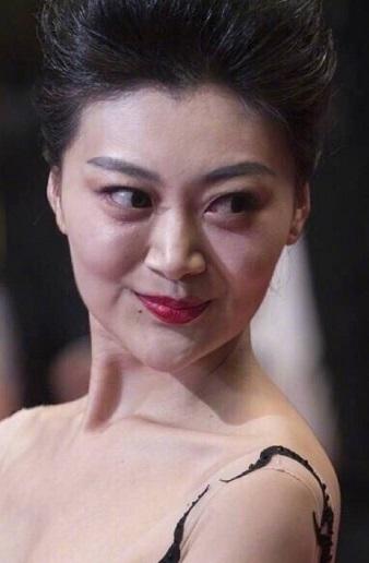中国走红毯丢人的女星图片
