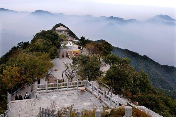 青龍峽景區地址:焦作市沁陽市太行山麓10.