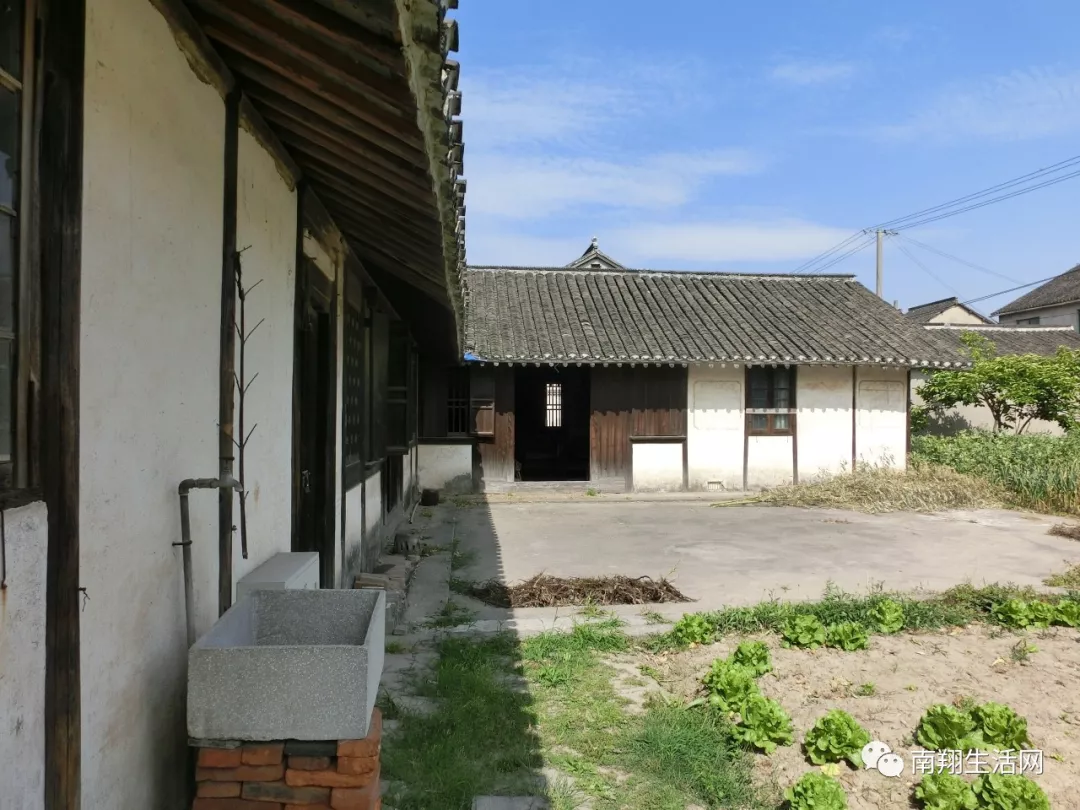 娄塘镇草庵村的袁家宅始建于1947年,是如今嘉定农村地区开间较大,格局