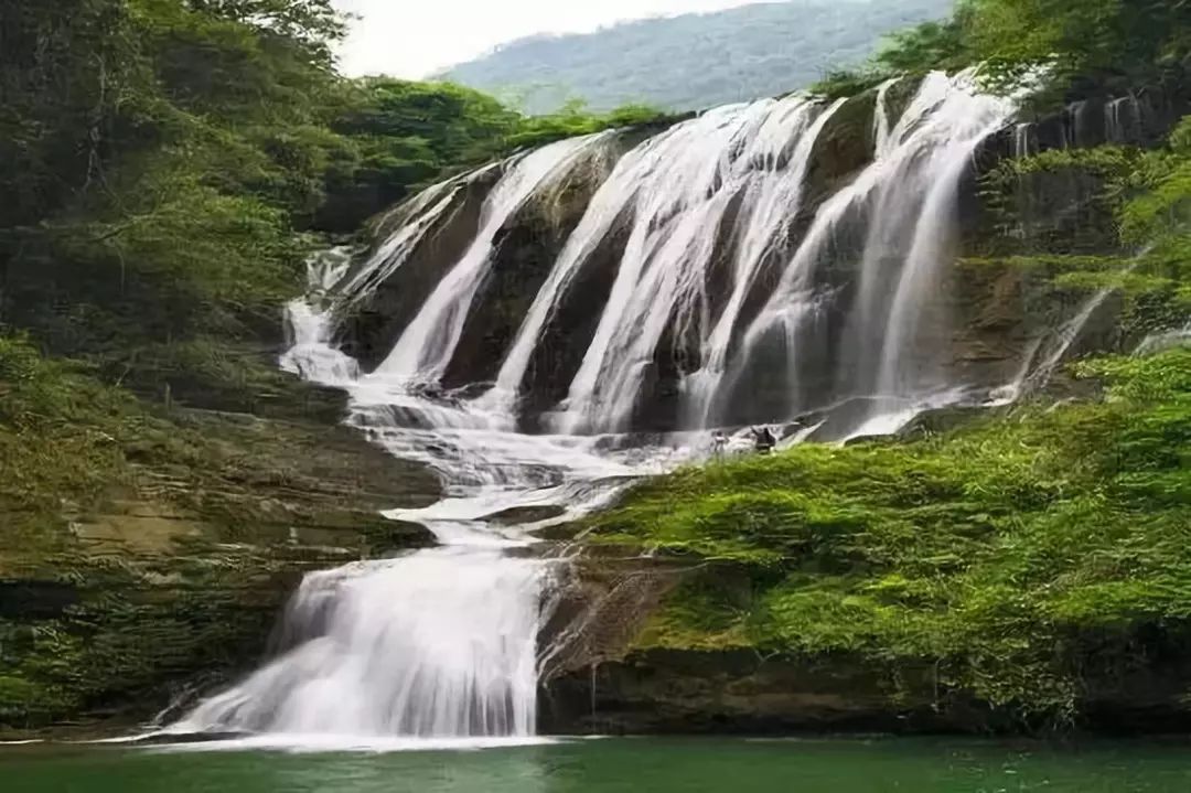 柳州瀑布蟠龙山图片