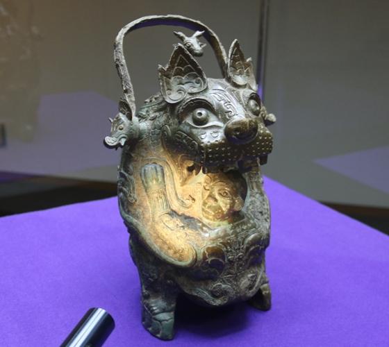 虎食人卣、最顶级的青铜器，竟然收藏在日本_手机搜狐网